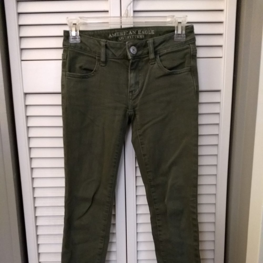 American Eagle Olive Green Jeggings Size 0 short